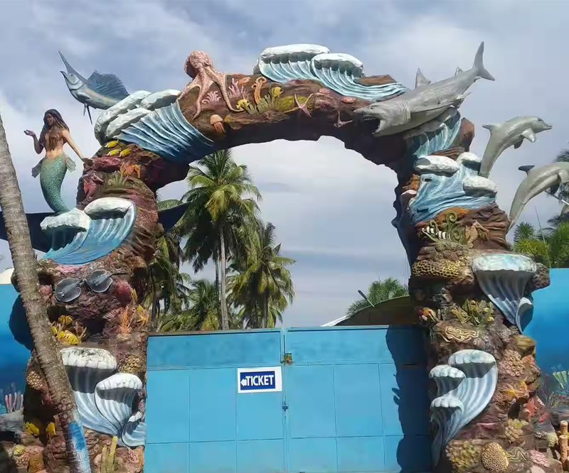 Marine World Public Aquarium - 10 km